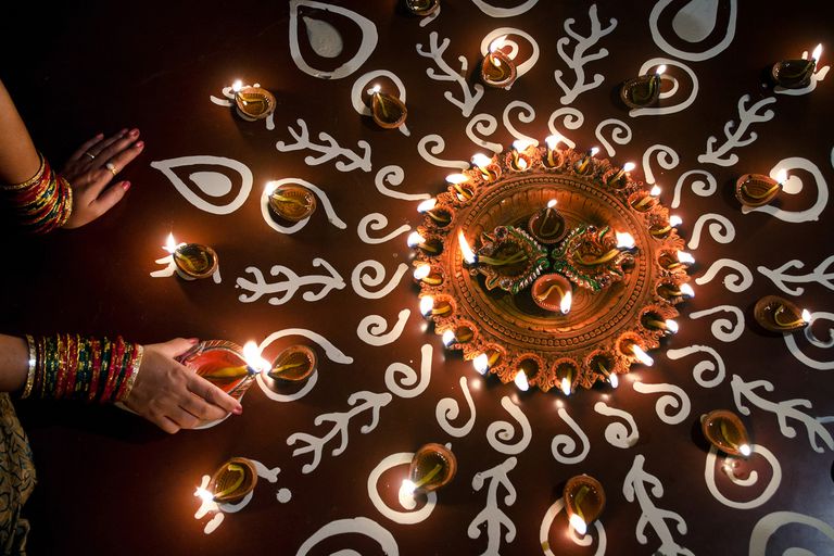 How To Perform Diwali Puja At Home?
